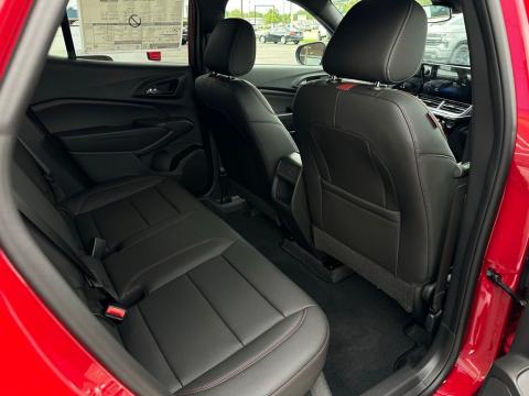 New Apex Red 2026 Chevrolet Trax 2RS FWD - photo 19 - Stock #260991
