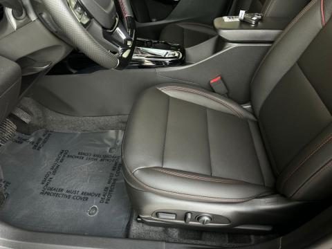 New Mosaic Black Metallic 2026 Chevrolet Trax 2RS FWD - photo 12 - Stock #260790