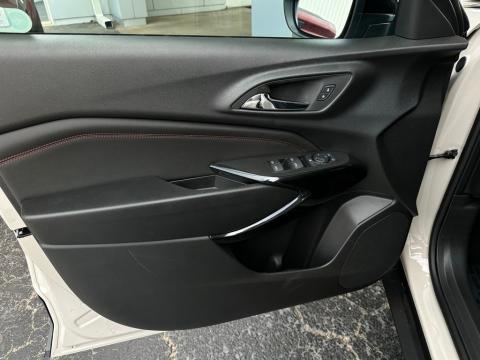 New White Sands 2026 Chevrolet Trax 2RS FWD - photo 11 - Stock #260814