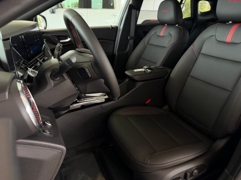New Sterling Gray Metallic 2026 Chevrolet Trax 2RS FWD - photo 12 - Stock #261312