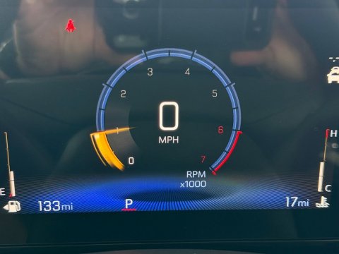 New Sterling Gray Metallic 2026 Chevrolet Trax 2RS FWD - photo 22 - Stock #261312