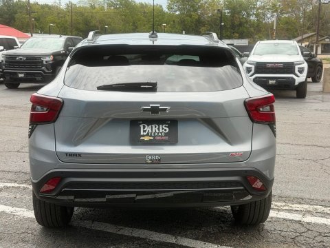 New Sterling Gray Metallic 2026 Chevrolet Trax 2RS FWD - photo 5 - Stock #261312