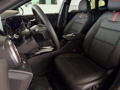 New Sterling Gray Metallic 2026 Chevrolet Trax 2RS FWD - photo 13 - Stock #261312