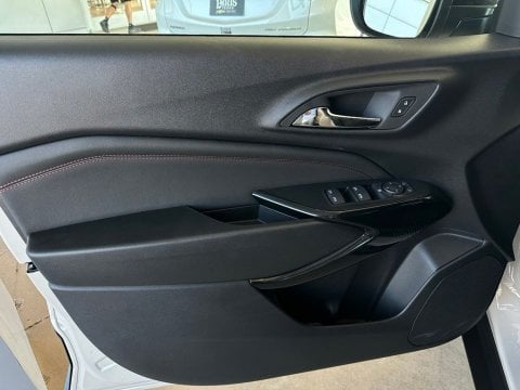 New White Sands 2026 Chevrolet Trax 2RS FWD - photo 11 - Stock #261107
