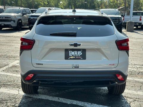 New White Sands 2026 Chevrolet Trax 2RS FWD - photo 5 - Stock #261107