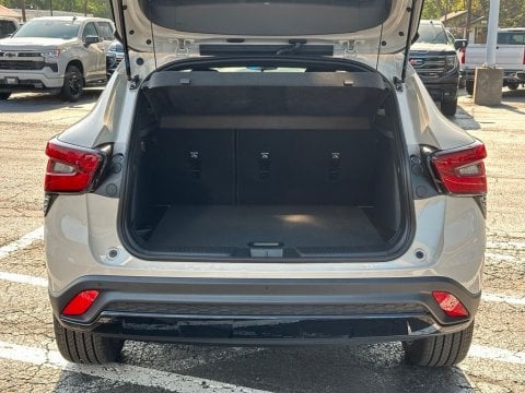New White Sands 2026 Chevrolet Trax 2RS FWD - photo 8 - Stock #261107