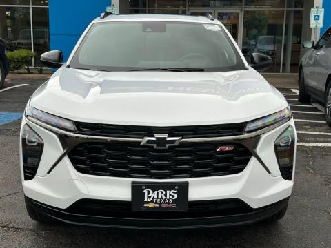 New Summit White 2026 Chevrolet Trax 2RS FWD - photo 2 - Stock #260802