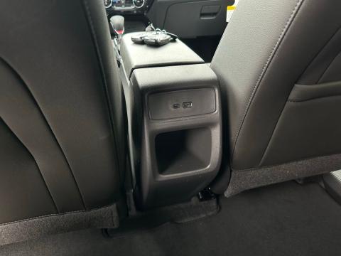 New Summit White 2026 Chevrolet Trax 2RS FWD - photo 21 - Stock #260802