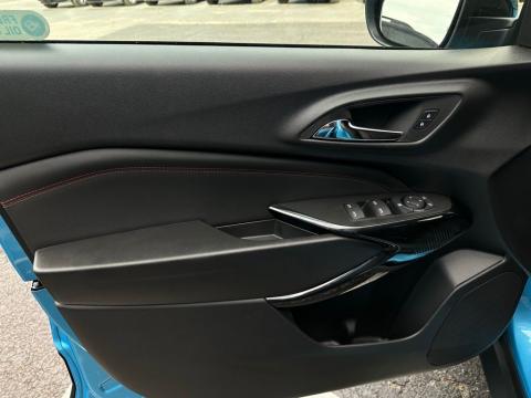 New Marina Blue Metallic 2026 Chevrolet Trax 2RS FWD - photo 11 - Stock #260798