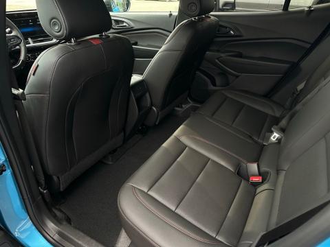 New Marina Blue Metallic 2026 Chevrolet Trax 2RS FWD - photo 15 - Stock #260798
