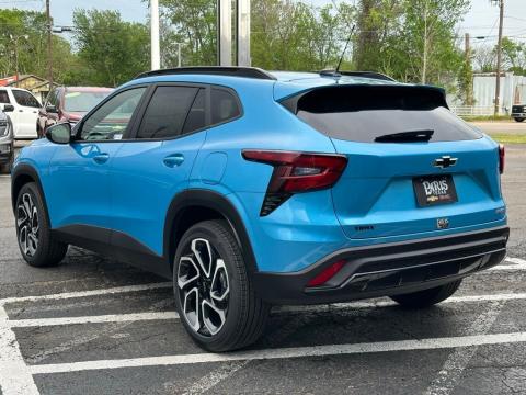 New Marina Blue Metallic 2026 Chevrolet Trax 2RS FWD - photo 7 - Stock #260798