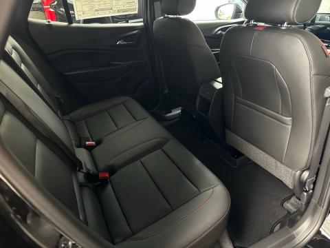 New Mosaic Black Metallic 2026 Chevrolet Trax 2RS FWD - photo 18 - Stock #260803