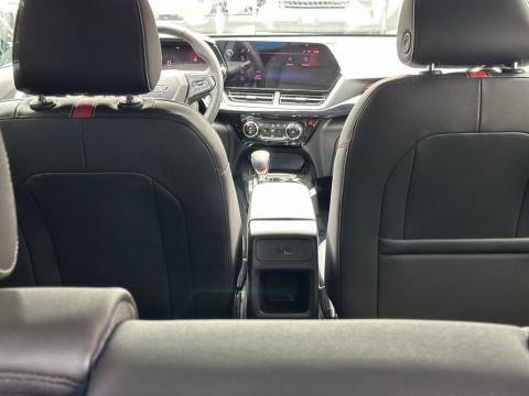 New Mosaic Black Metallic 2026 Chevrolet Trax 2RS FWD - photo 9 - Stock #260803