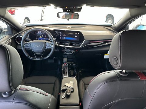 New Summit White 2026 Chevrolet Trax 2RS FWD - photo 20 - Stock #261111