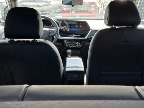 New Summit White 2026 Chevrolet Trax 2RS FWD - photo 9 - Stock #261111