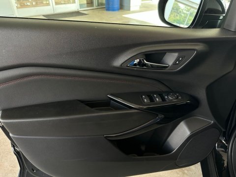 New Mosaic Black Metallic 2026 Chevrolet Trax 2RS FWD - photo 11 - Stock #261112