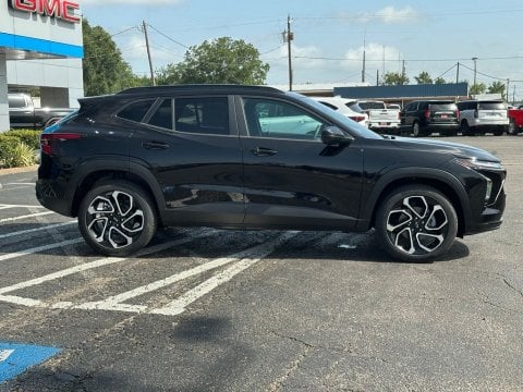 New Mosaic Black Metallic 2026 Chevrolet Trax 2RS FWD - photo 4 - Stock #261112