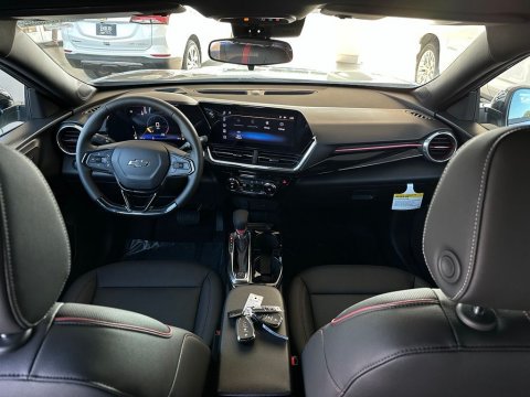 New Sterling Gray Metallic 2026 Chevrolet Trax 2RS FWD - photo 20 - Stock #261150