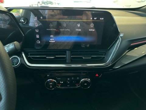 New Sterling Gray Metallic 2026 Chevrolet Trax 2RS FWD - photo 24 - Stock #261150