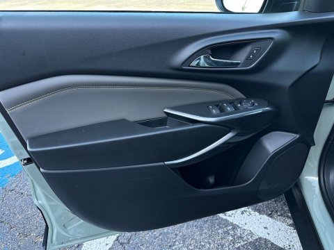 New Cacti Green 2026 Chevrolet Trax ACTIV FWD - photo 11 - Stock #261115