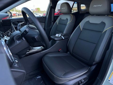 New Cacti Green 2026 Chevrolet Trax ACTIV FWD - photo 13 - Stock #261115