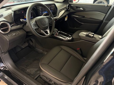 New Mosaic Black Metallic 2026 Chevrolet Trax ACTIV FWD - photo 10 - Stock #261344