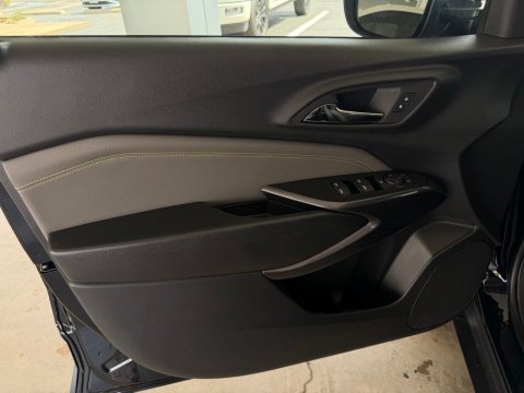 New Mosaic Black Metallic 2026 Chevrolet Trax ACTIV FWD - photo 11 - Stock #261344