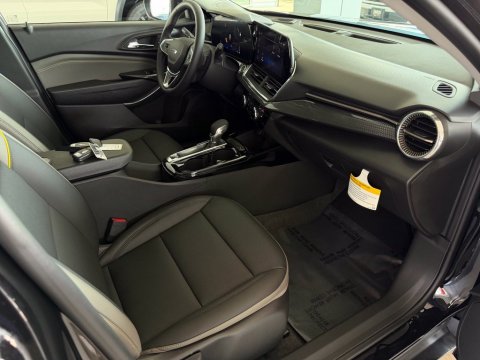 New Mosaic Black Metallic 2026 Chevrolet Trax ACTIV FWD - photo 16 - Stock #261344