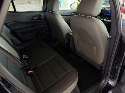 New Mosaic Black Metallic 2026 Chevrolet Trax ACTIV FWD - photo 18 - Stock #261344