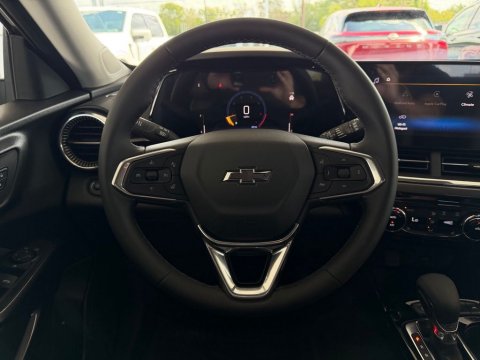 New Mosaic Black Metallic 2026 Chevrolet Trax ACTIV FWD - photo 19 - Stock #261344