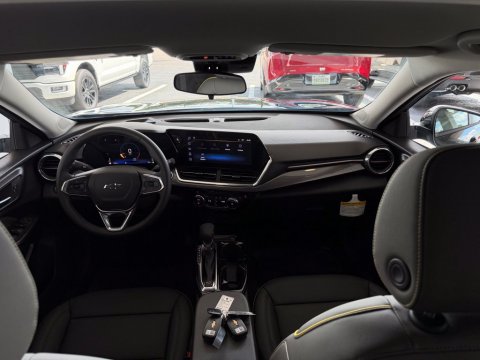New Mosaic Black Metallic 2026 Chevrolet Trax ACTIV FWD - photo 20 - Stock #261344