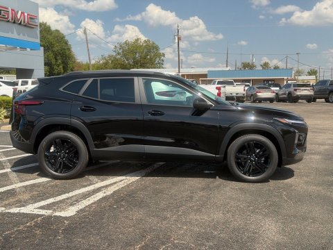 New Mosaic Black Metallic 2026 Chevrolet Trax ACTIV FWD - photo 4 - Stock #261344