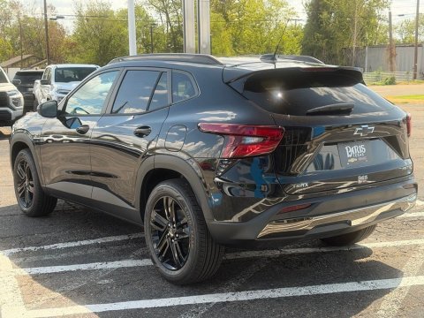 New Mosaic Black Metallic 2026 Chevrolet Trax ACTIV FWD - photo 7 - Stock #261344