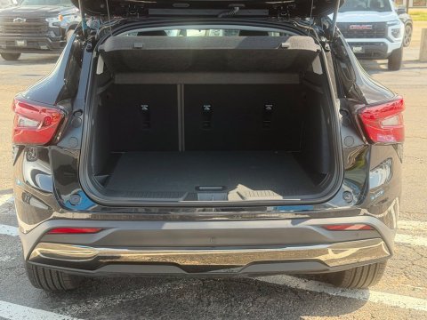 New Mosaic Black Metallic 2026 Chevrolet Trax ACTIV FWD - photo 9 - Stock #261344