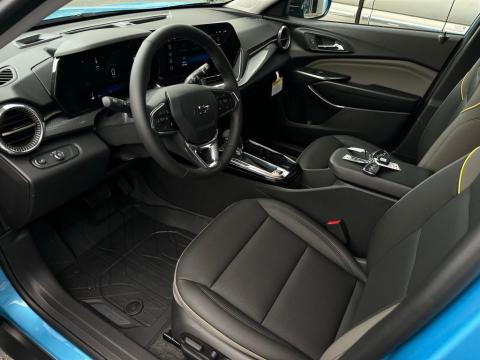 New Marina Blue 2026 Chevrolet Trax ACTIV FWD - photo 10 - Stock #260849