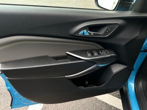 New Marina Blue 2026 Chevrolet Trax ACTIV FWD - photo 11 - Stock #260849