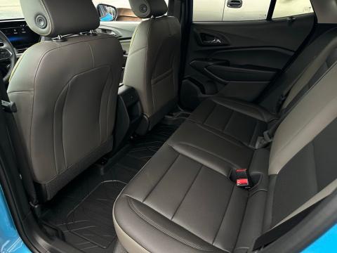 New Marina Blue 2026 Chevrolet Trax ACTIV FWD - photo 15 - Stock #260849