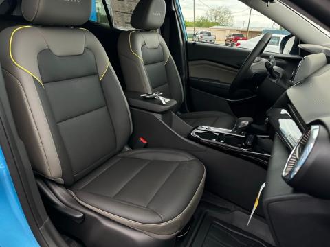 New Marina Blue 2026 Chevrolet Trax ACTIV FWD - photo 17 - Stock #260849