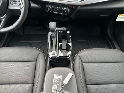 New Marina Blue 2026 Chevrolet Trax ACTIV FWD - photo 21 - Stock #260849