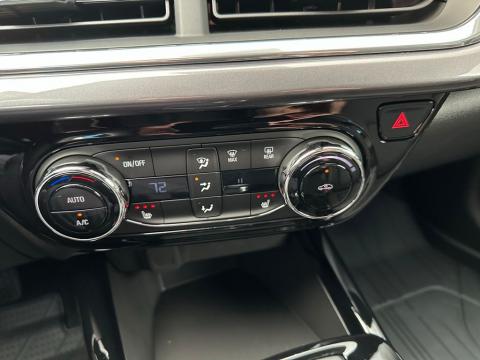 New Marina Blue 2026 Chevrolet Trax ACTIV FWD - photo 25 - Stock #260849