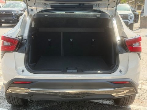 New White Sands 2026 Chevrolet Trax ACTIV FWD - photo 8 - Stock #261282