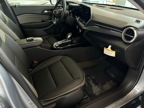 New Sterling Gray Metallic 2026 Chevrolet Trax ACTIV FWD - photo 16 - Stock #260754