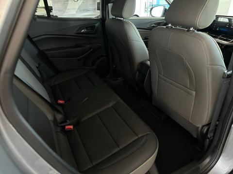 New Sterling Gray Metallic 2026 Chevrolet Trax ACTIV FWD - photo 18 - Stock #260754