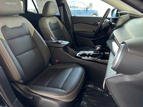 New Mosaic Black Metallic 2026 Chevrolet Trax ACTIV FWD - photo 17 - Stock #261100