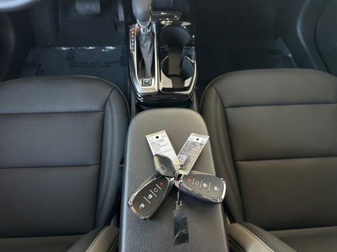 New Mosaic Black Metallic 2026 Chevrolet Trax ACTIV FWD - photo 21 - Stock #261100