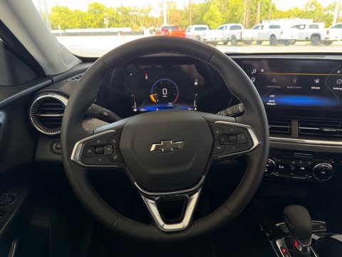 New Summit White 2026 Chevrolet Trax ACTIV FWD - photo 28 - Stock #261281