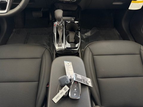 New Summit White 2026 Chevrolet Trax ACTIV FWD - photo 30 - Stock #261281