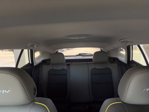 New Summit White 2026 Chevrolet Trax ACTIV FWD - photo 36 - Stock #261281