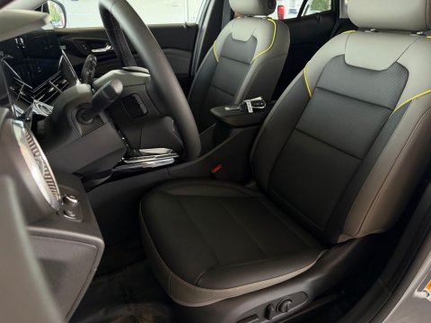 New Sterling Gray Metallic 2026 Chevrolet Trax ACTIV FWD - photo 11 - Stock #261271