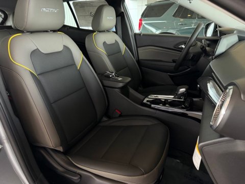New Sterling Gray Metallic 2026 Chevrolet Trax ACTIV FWD - photo 15 - Stock #261271